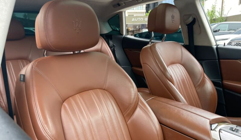 MASERATI LEVANTE 2017 lleno