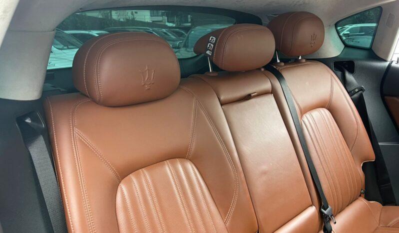 MASERATI LEVANTE 2017 lleno