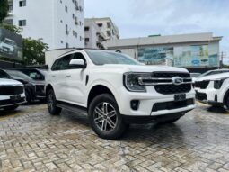FORD EVEREST XLT 2025