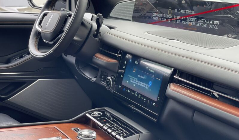 LINCOLN NAVIGATOR BLACK LABEL 2025 lleno