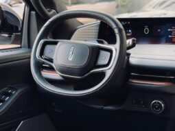 LINCOLN NAVIGATOR BLACK LABEL 2025 lleno