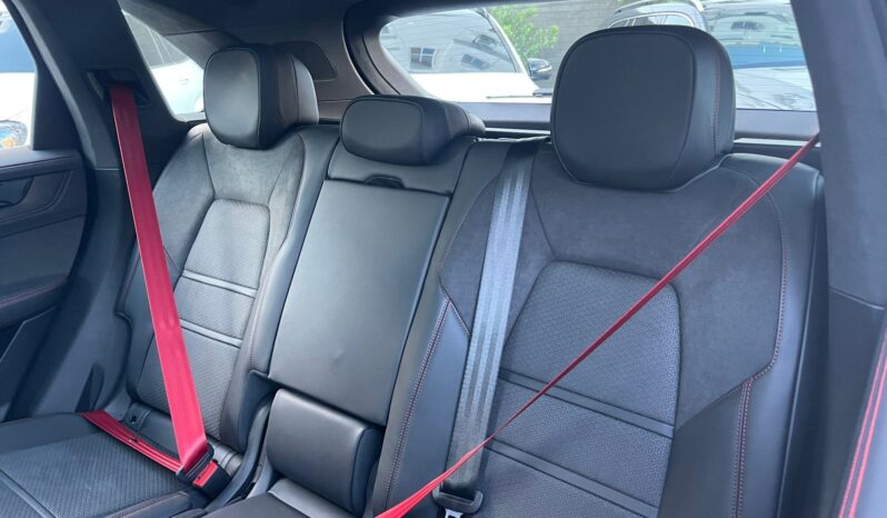 PORSCHE CAYENNE GTS 2025 lleno