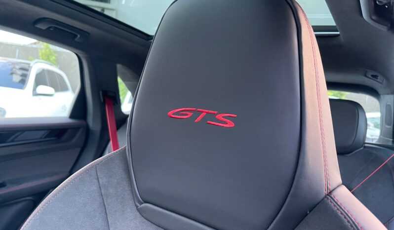 PORSCHE CAYENNE GTS 2025 lleno