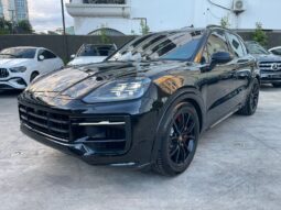 PORSCHE CAYENNE GTS 2025 lleno