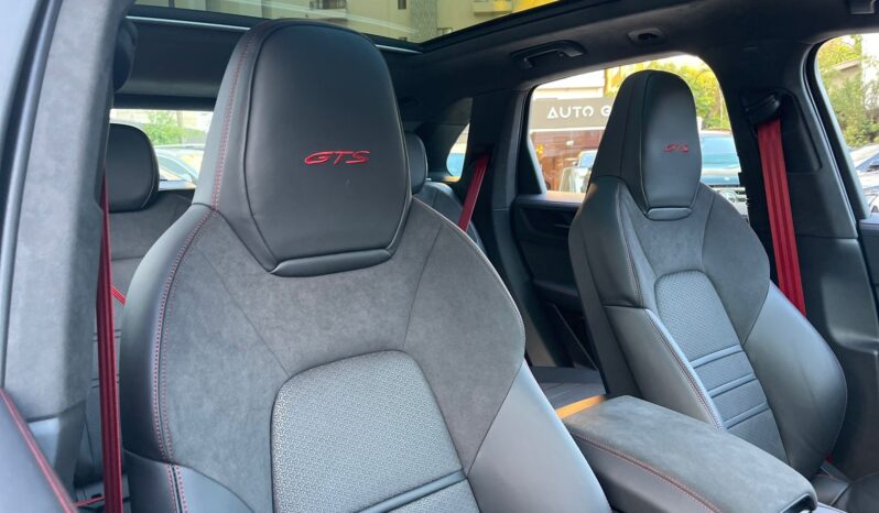 PORSCHE CAYENNE GTS 2025 lleno