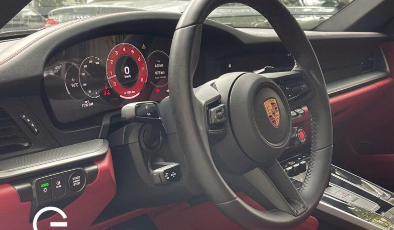 PORSCHE 911 CARRERA 2025 lleno