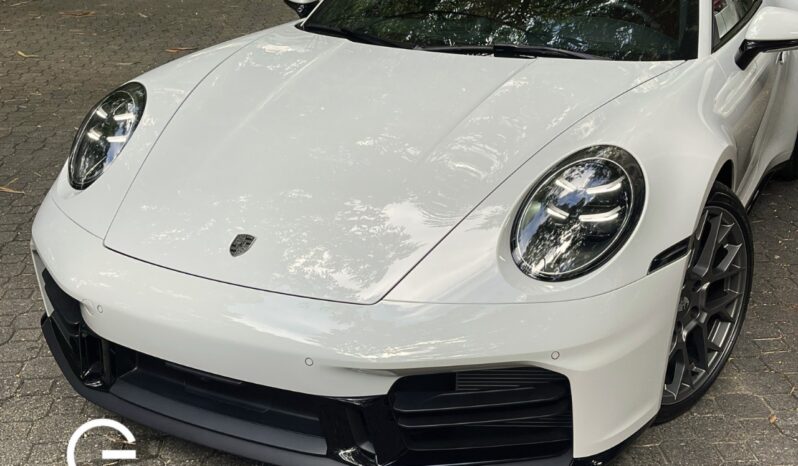 PORSCHE 911 CARRERA 2025 lleno