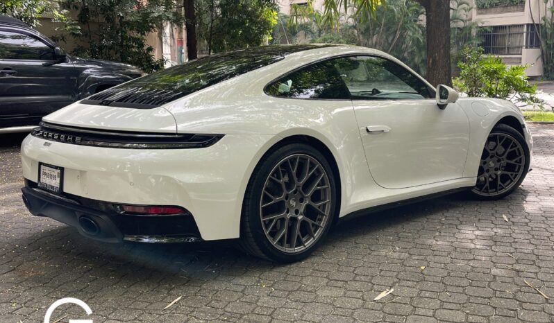 PORSCHE 911 CARRERA 2025 lleno