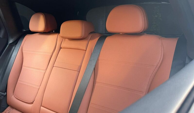 Mercedes-Benz Clase GLC 200 2025. lleno