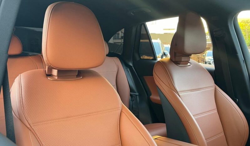 Mercedes-Benz Clase GLC 200 2025. lleno