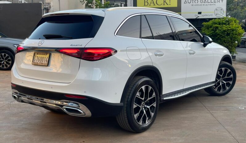 Mercedes-Benz Clase GLC 200 2025. lleno
