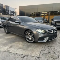 MERCEDES BENZ E300 2017