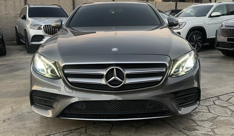 MERCEDES BENZ E300 2017 lleno