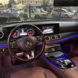 MERCEDES BENZ E300 2017 lleno