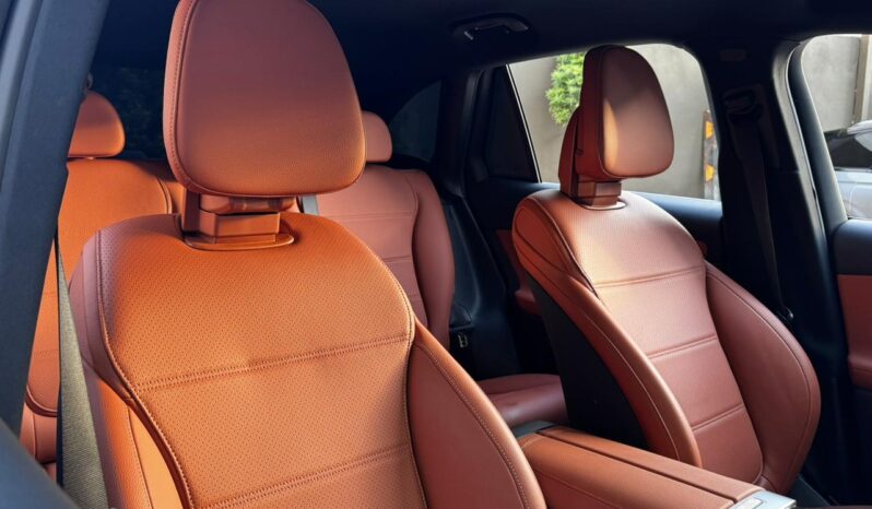 Mercedes-Benz Clase GLC 200 AVANTGARDE 2025 lleno