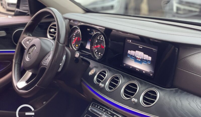 MERCEDES-BENZ CLASE E300 2017 lleno