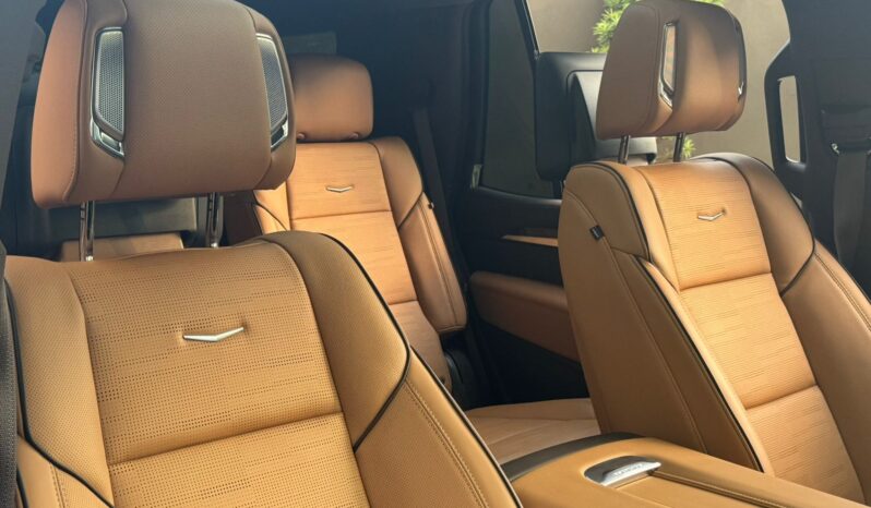 CADILLAC ESCALADE PREMIUM LUXURY 2025 lleno