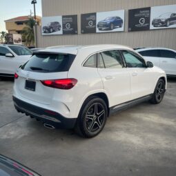 MERCEDES-BENZ CLASE GLA 200 2025 lleno