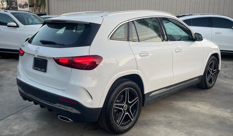 MERCEDES-BENZ CLASE GLA 200 2025 lleno