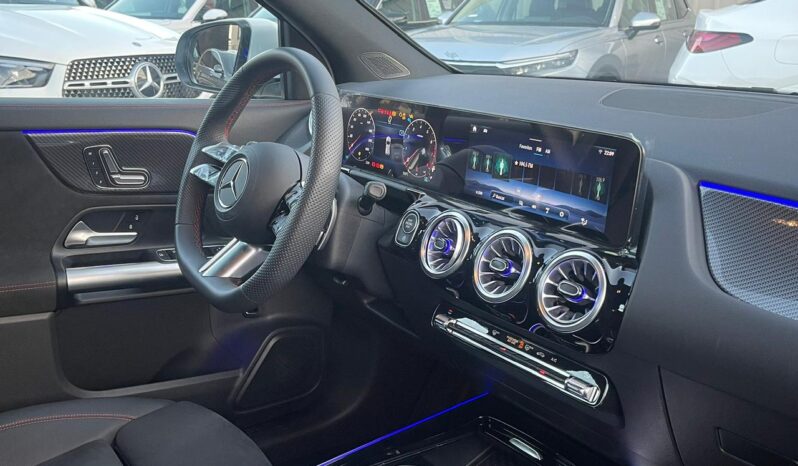 MERCEDES-BENZ CLASE GLA 200 2025 lleno