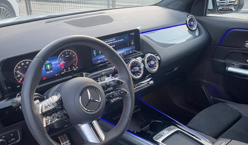 MERCEDES-BENZ CLASE GLA 200 2025 lleno