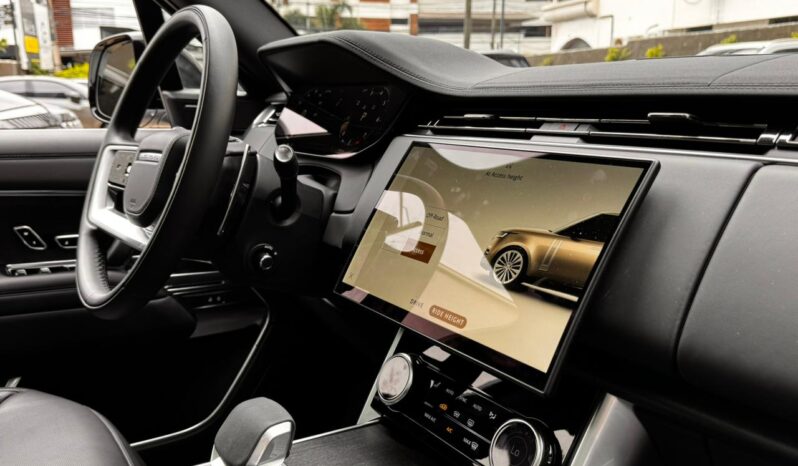 LAND ROVER RANGE ROVER SE P400 2023 lleno