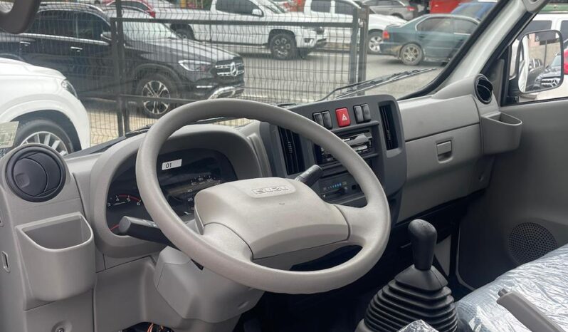 Isuzu Traviz 10 pies 2026 lleno