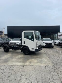 Isuzu QLR 10 pies 2026