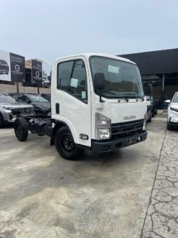 Isuzu QLR 10 pies 2026