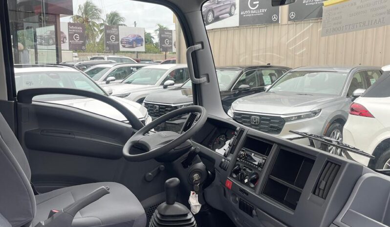 Isuzu QLR 10 pies 2026 lleno