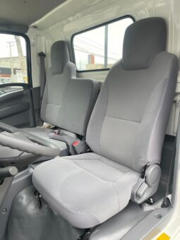 Isuzu QLR 10 pies 2026 lleno