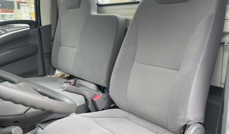 Isuzu QLR 10 pies 2026 lleno