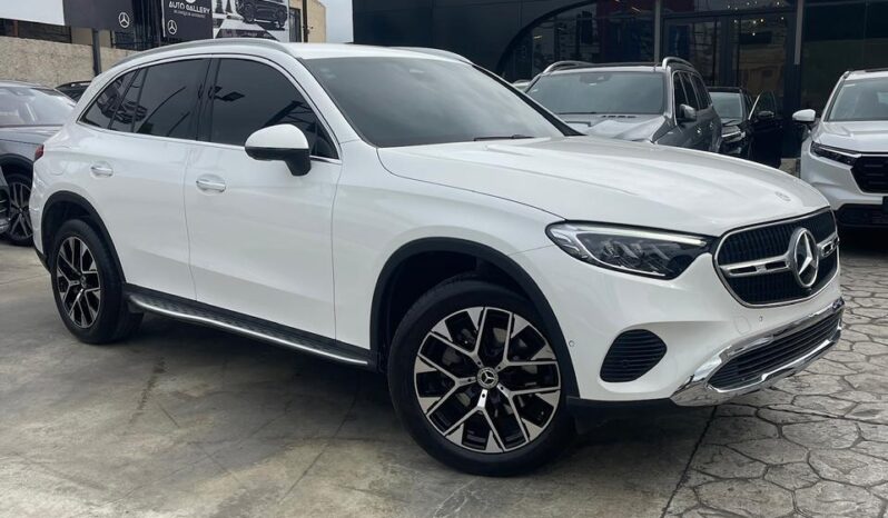 Mercedes-Benz Clase GLC 200 AVANTGARDE 2025 lleno