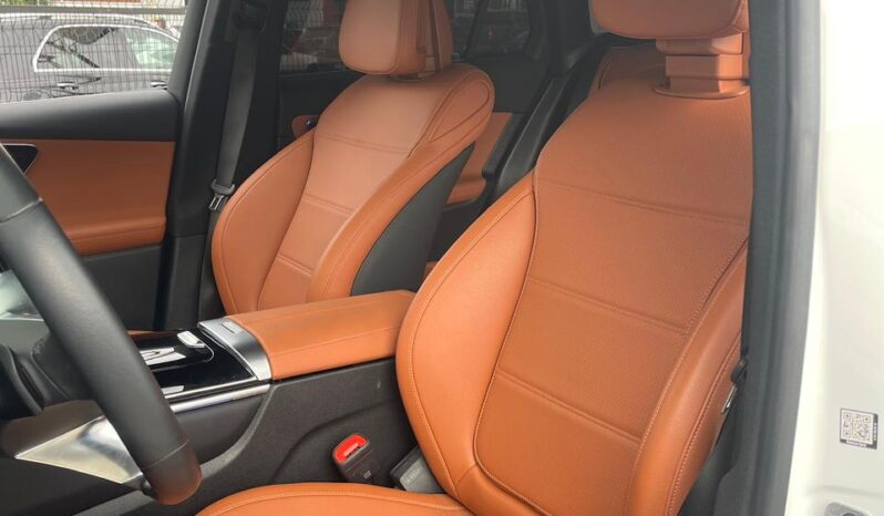 Mercedes-Benz Clase GLC 200 AVANTGARDE 2025 lleno