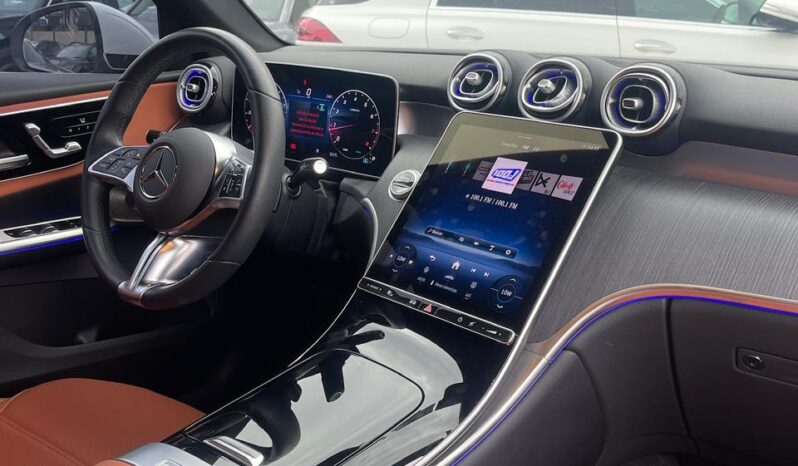 Mercedes-Benz Clase GLC 200 AVANTGARDE 2025 lleno