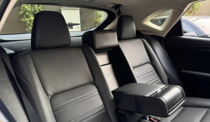 LEXUS NX300 2021 lleno