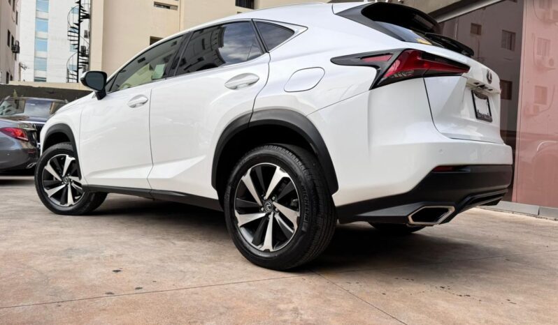 LEXUS NX300 2021 lleno
