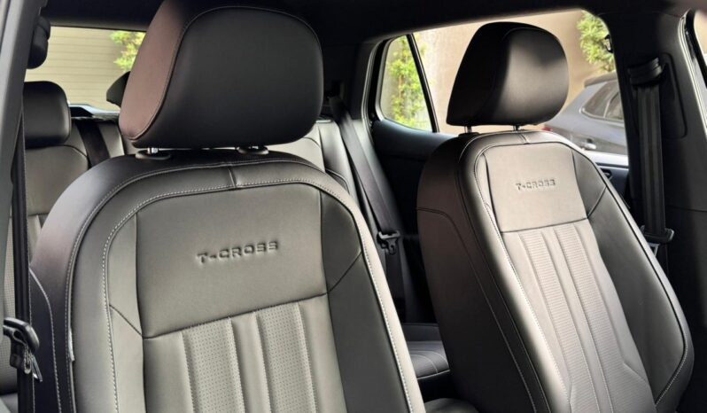 VOLKSWAGEN T-CROSS HIGHLINE 2026 lleno