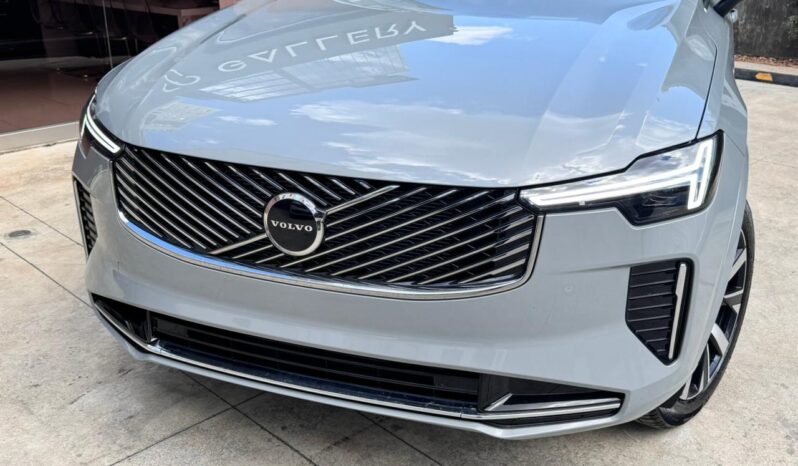 VOLVO XC90 CORE 2026 lleno