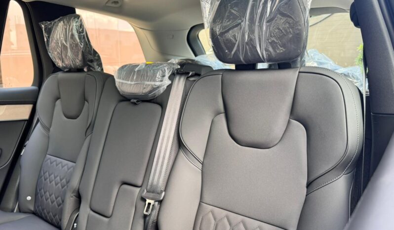 VOLVO XC90 CORE 2026 lleno