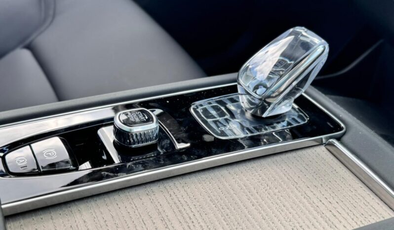 VOLVO XC90 CORE 2026 lleno