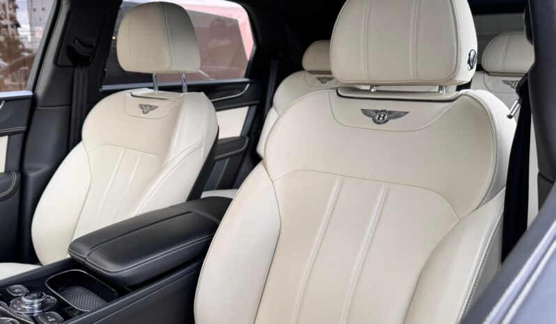 BENTLEY BENTAYGA 2019 lleno