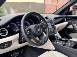 BENTLEY BENTAYGA 2019 lleno