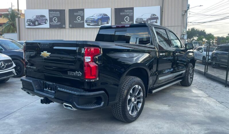 CHEVROLET SILVERADO HIGH COUNTRY DURAMAX 2026 lleno