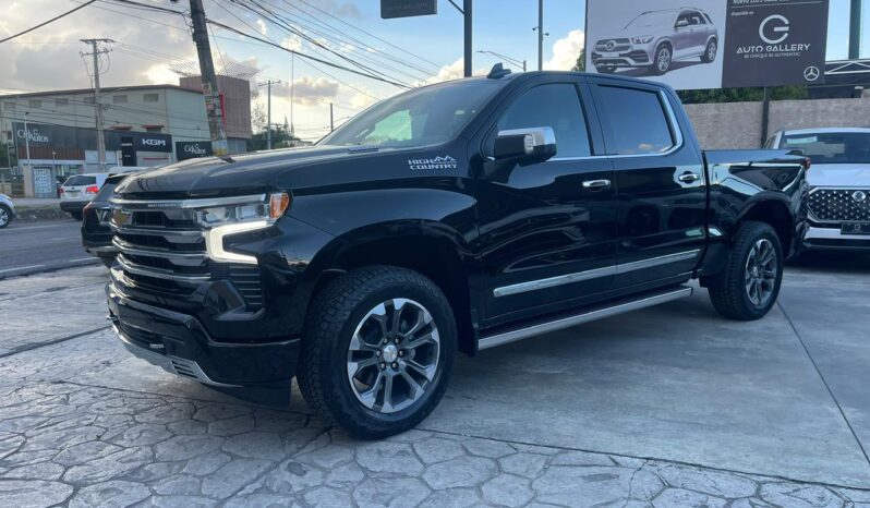 CHEVROLET SILVERADO HIGH COUNTRY DURAMAX 2026 lleno
