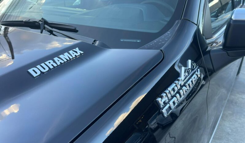 CHEVROLET SILVERADO HIGH COUNTRY DURAMAX 2026 lleno