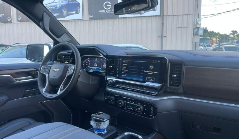 CHEVROLET SILVERADO HIGH COUNTRY DURAMAX 2026 lleno
