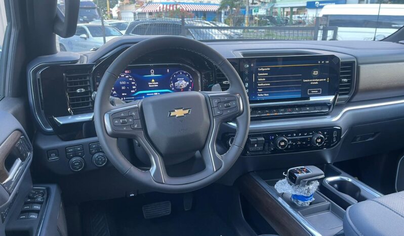 CHEVROLET SILVERADO HIGH COUNTRY DURAMAX 2026 lleno