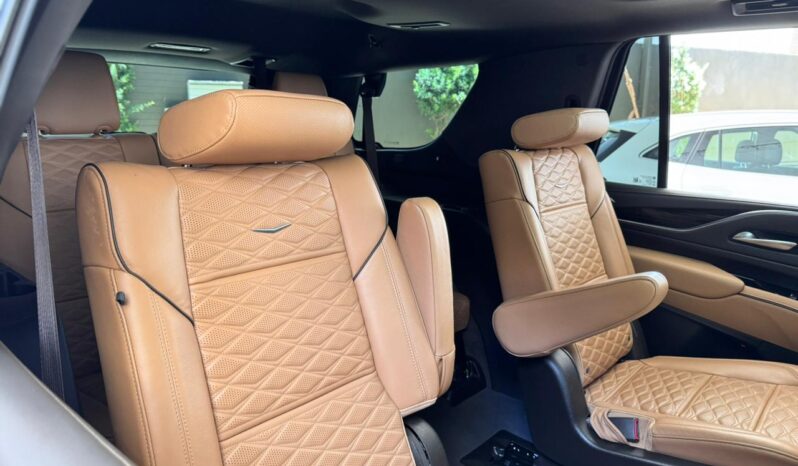 CADILLAC ESCALADE PREMIUM LUXURY 2023 lleno