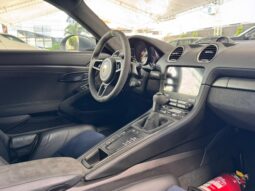PORSCHE 718 CAYMAN GT4 RS 2024 lleno